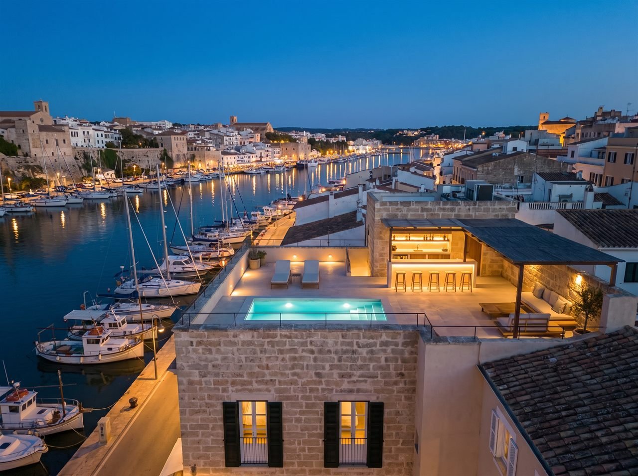 Townhouse Es Port, Puerto · Maó